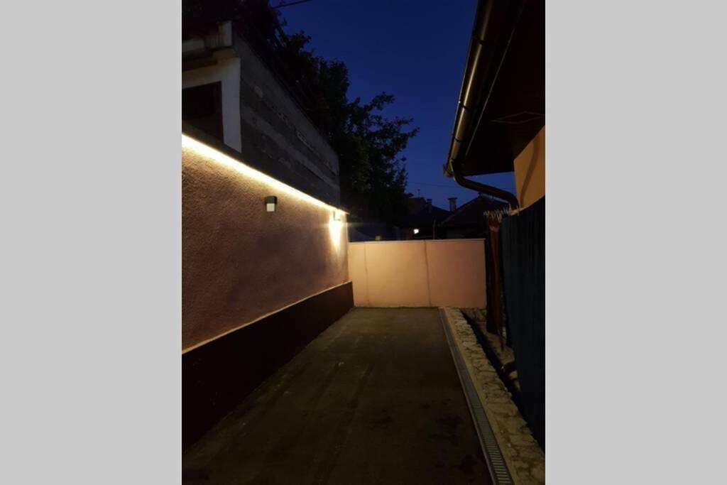 Apartman Sa Garazom I Internetom Sarajevo Bagian luar foto